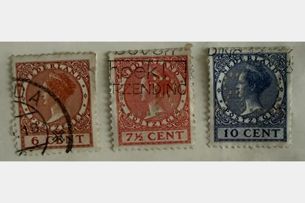 Pays-Bas (Hollande) – Important lot de timbres anciens + surcharges / classiques – XIXe / XXe