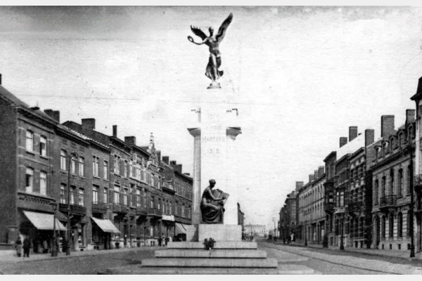 Le monument aux martyrs
