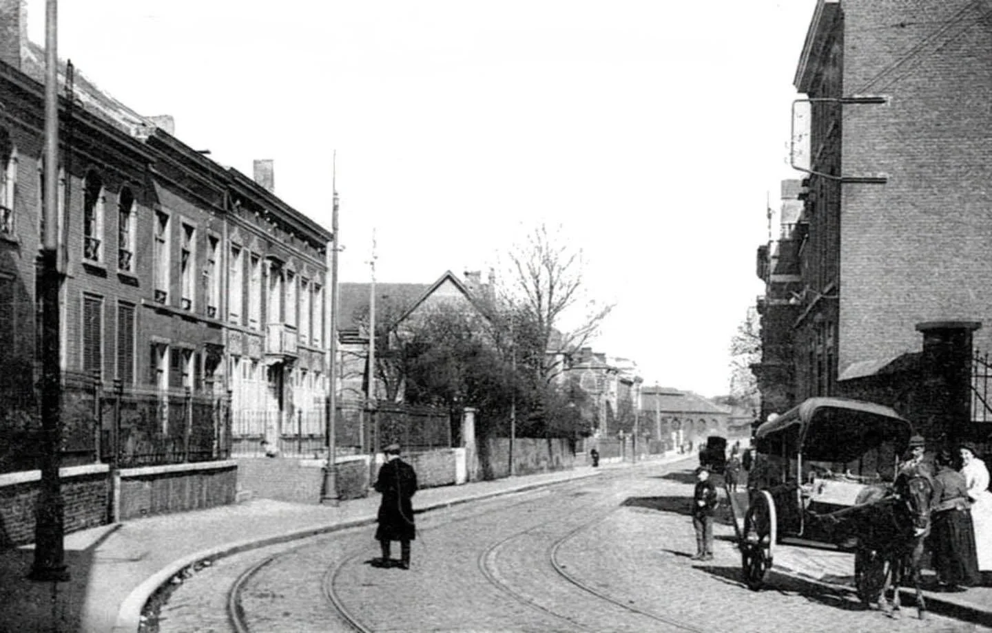 Autrefois appelée rue Saint-Roch, cette avenue est aujourd’hui l’avenue Marius Meurée | Avenue Marius Meurée, Marcinelle