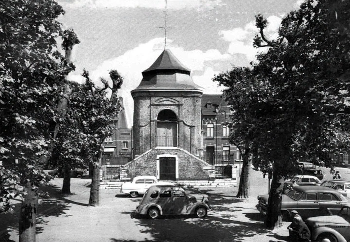 Calvaire de la place Albert 1er | Place Albert Ier, Montignies-sur-Sambre