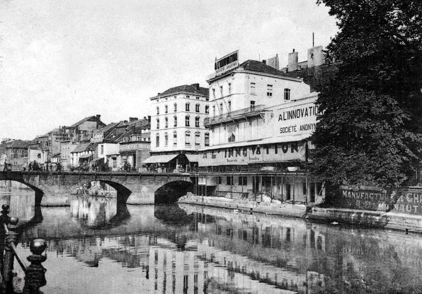 Innovation en 1933 | Boulevard Joseph Tirou, Charleroi | 1933