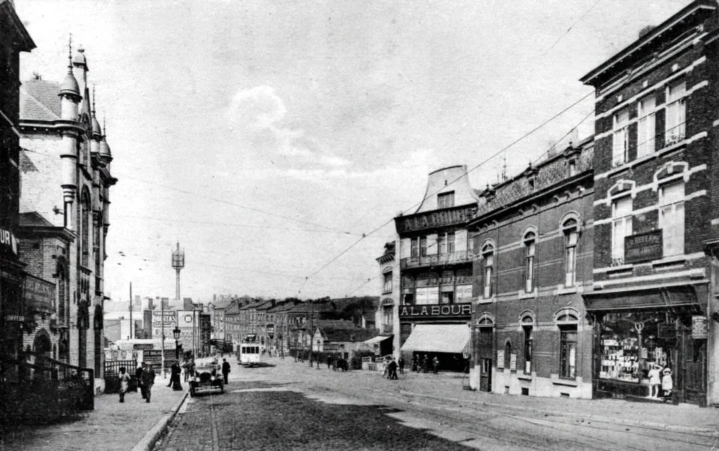 L’avenue des Viaducs, renommée avenue des Alliés en 1921 | Avenue des Alliés, Charleroi | 1926