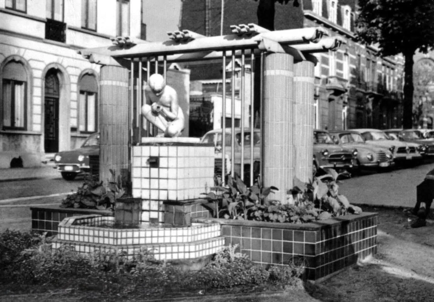Le Buveur d’eau | Boulevard Emile Devreux, Charleroi