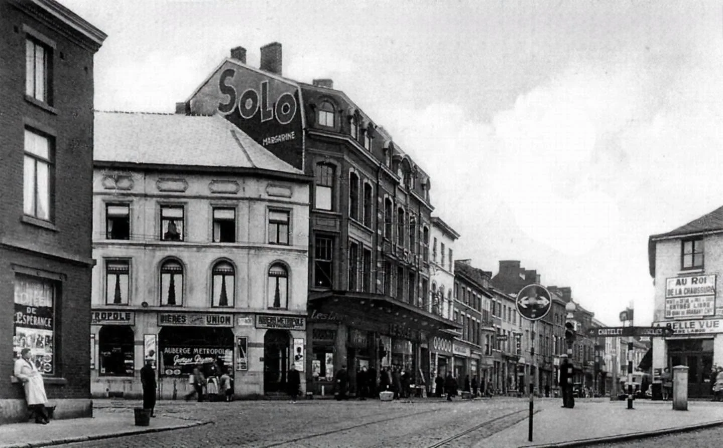 Les Quatre Bras | Chaussée de Charleroi, Gilly