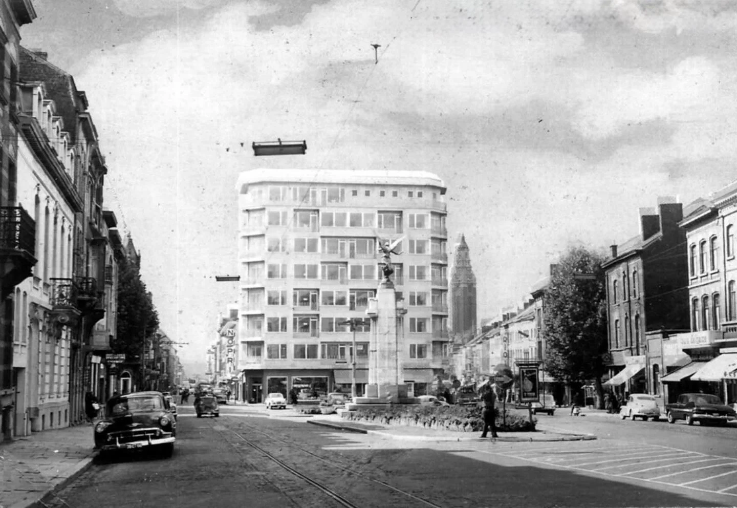 Monument aux Martyrs | Avenue de Waterloo, Charleroi