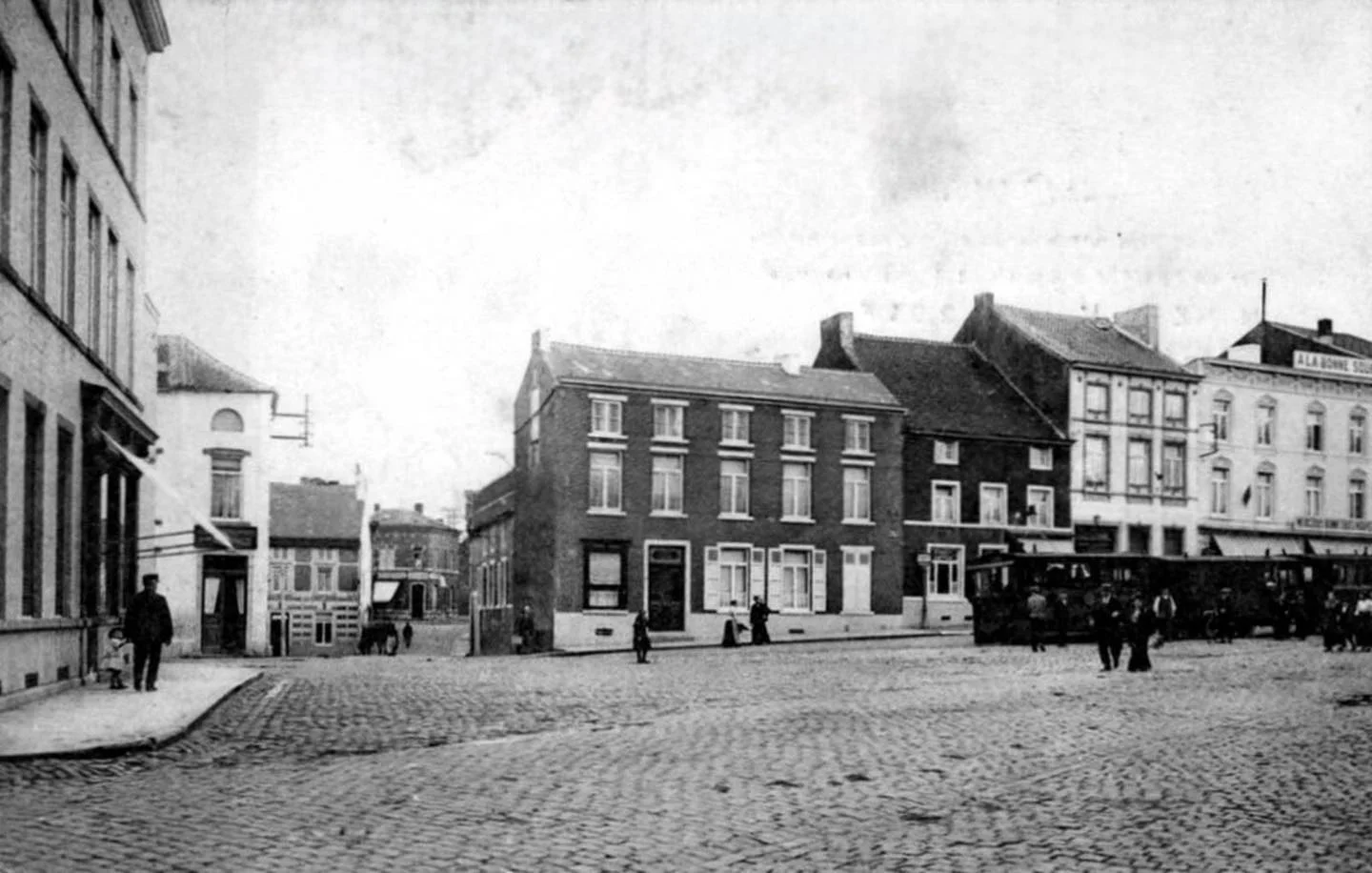Place du Calvaire | Place du Calvaire, Gosselies