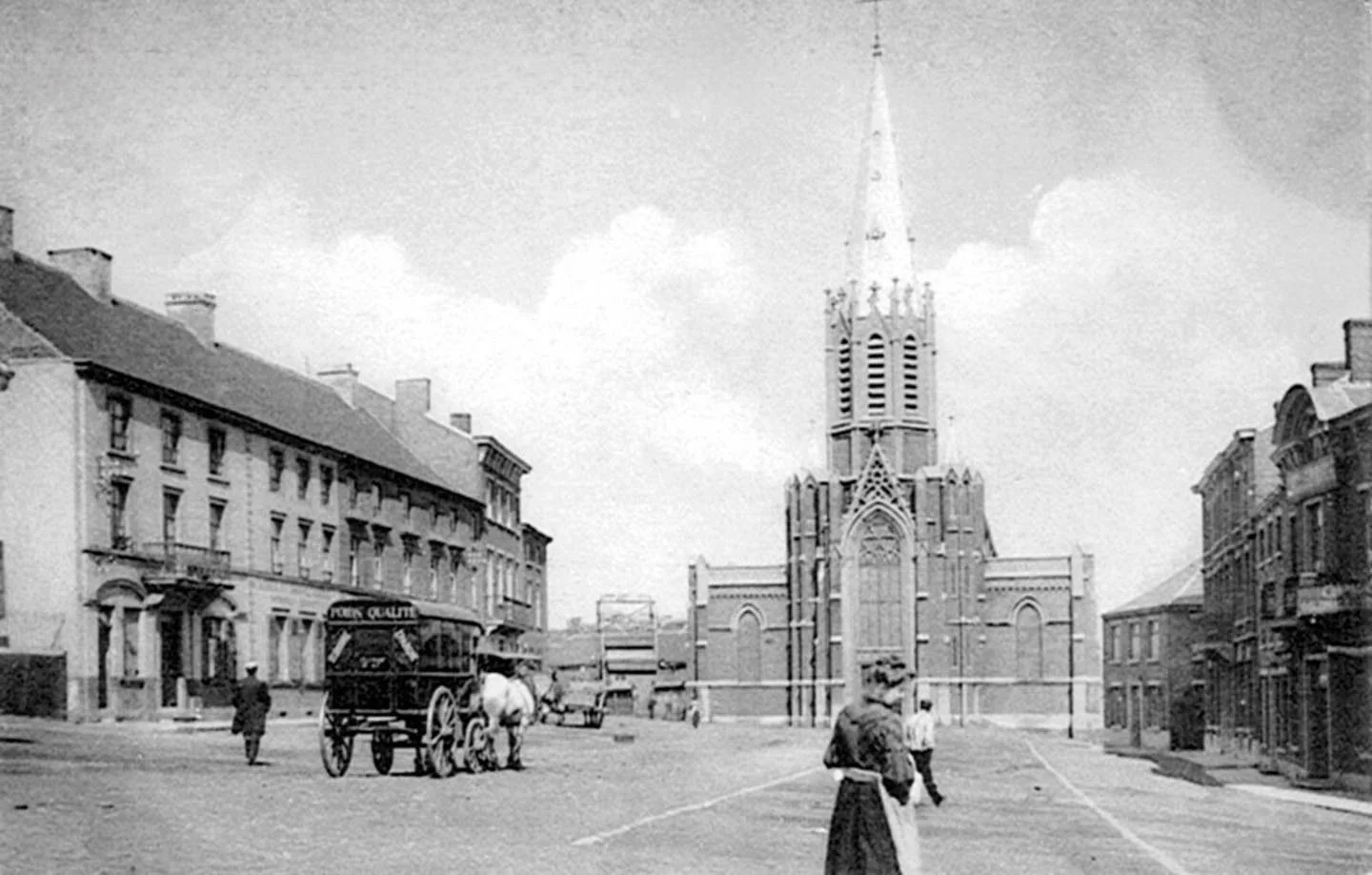 Place Edmond Gilles | Place Edmond Gilles, Lodelinsart