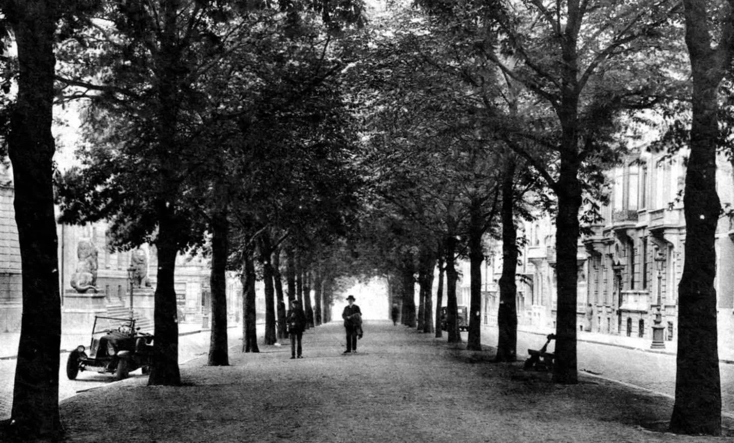Promenade sur le Boulevard Audent | Boulevard Audent, Charleroi