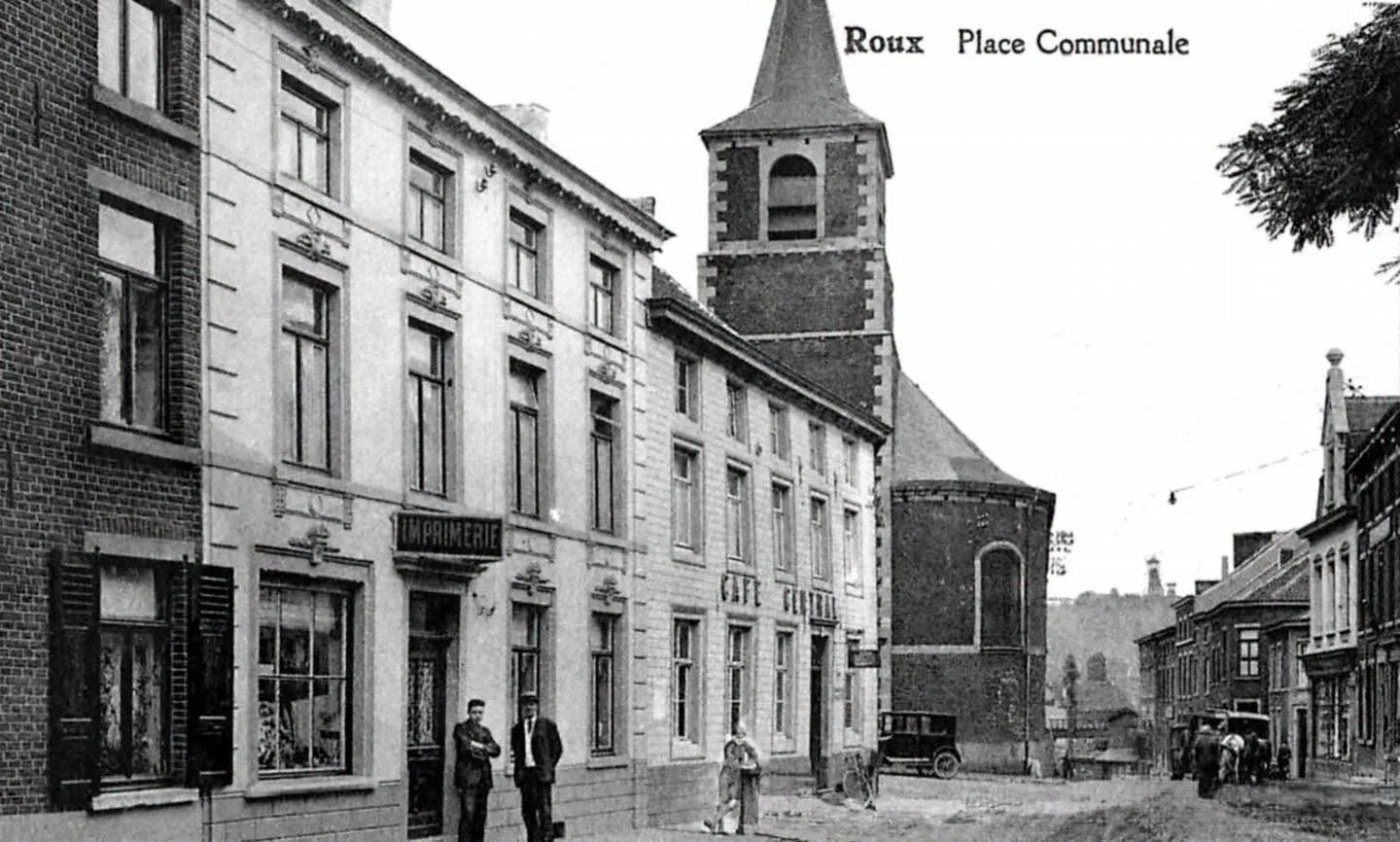 Roux et sa place Communale | Rue des Alliés, Roux