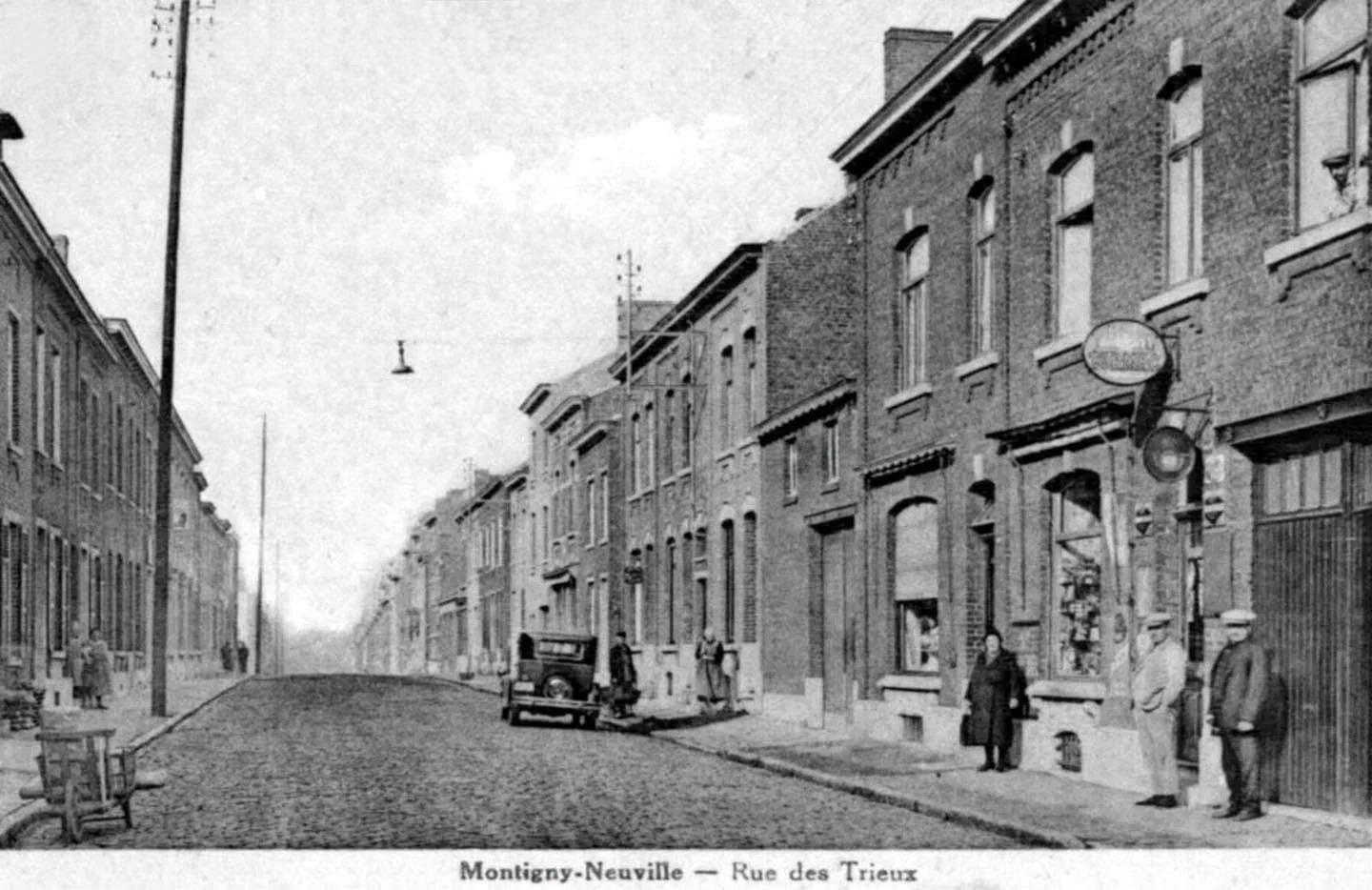 Rue Brigade Piron, autrefois appelée Rue des Trieux | Rue Brigade Piron, Montignies-sur-Sambre