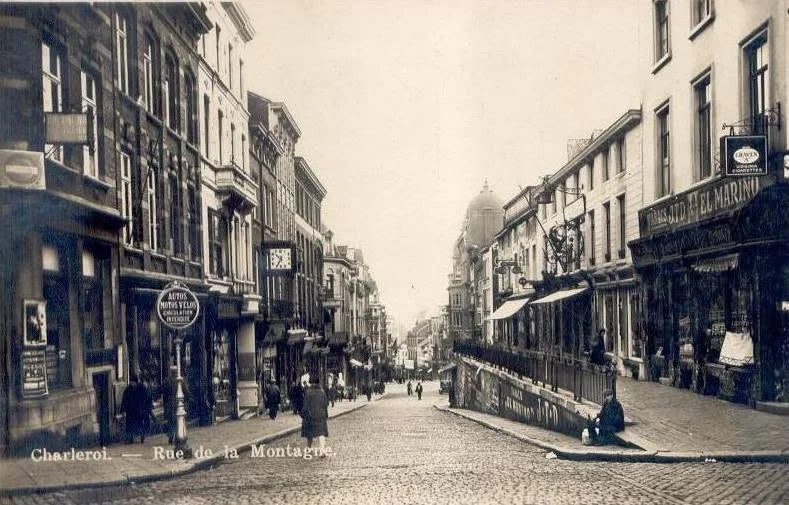 Rue de la Montagne et son escalier | Rue de la Montagne, Charleroi