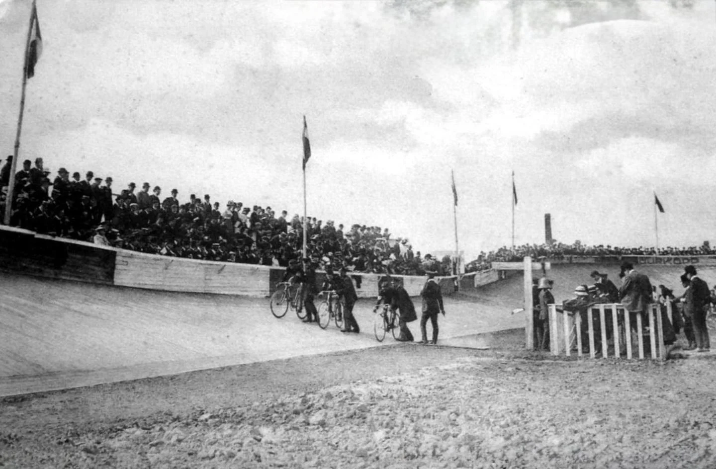 Vélodrome de Gosselies | Chaussée de Nivelles, Gosselies | 1920 - 1950