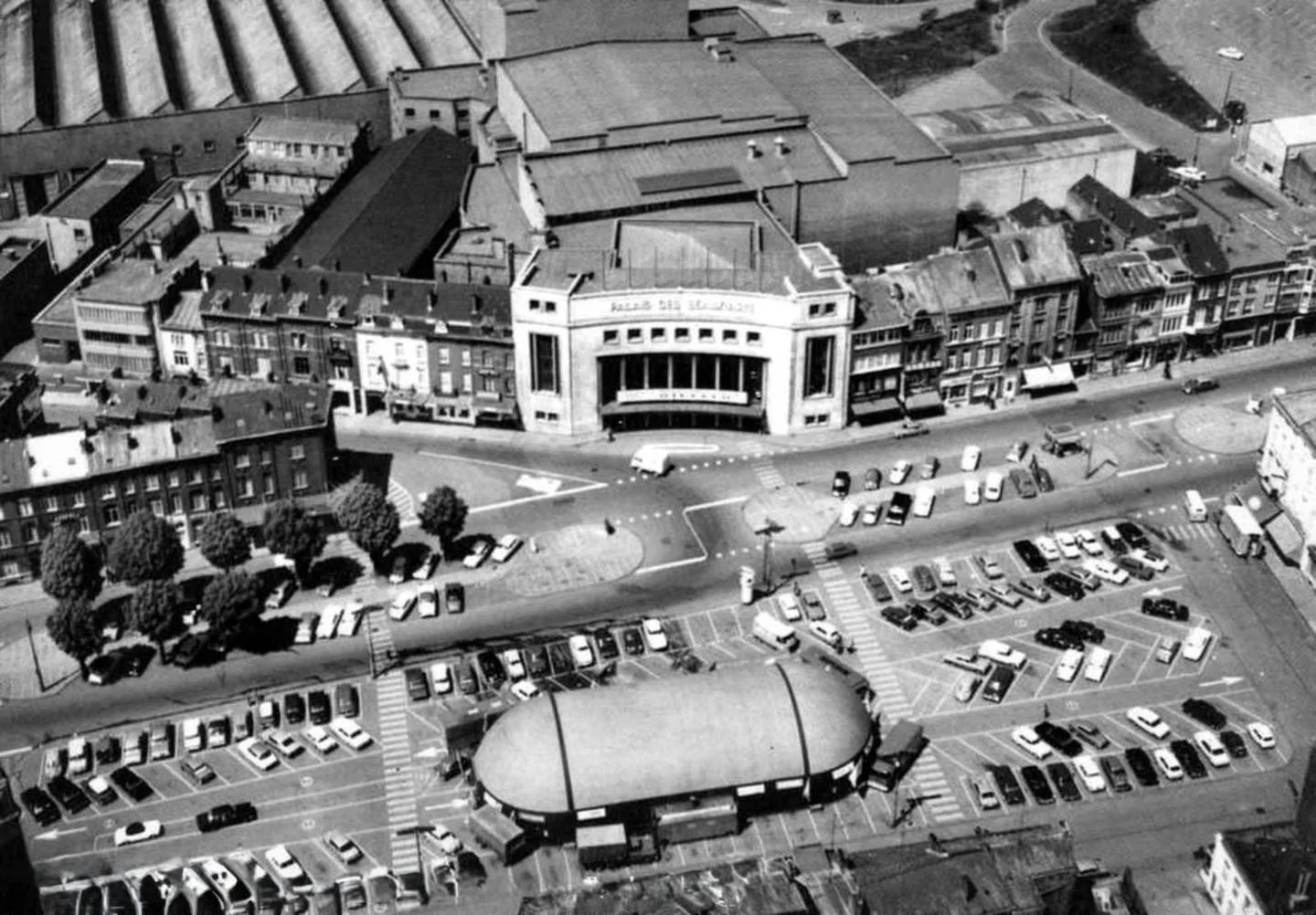 Vue aérienne de la place du Manège | Place du Manège, Charleroi